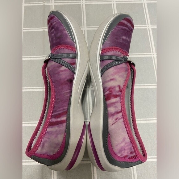 BZees Lavish Purple Pink Gray Slip On Style Casual Comfort Shoe Size 6.5M - Picture 9 of 10
